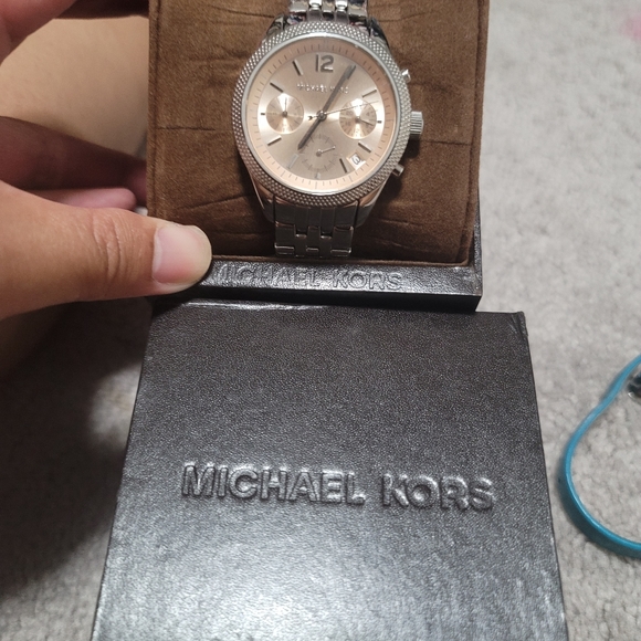 Michael Kors Watch - Picture 1 of 6